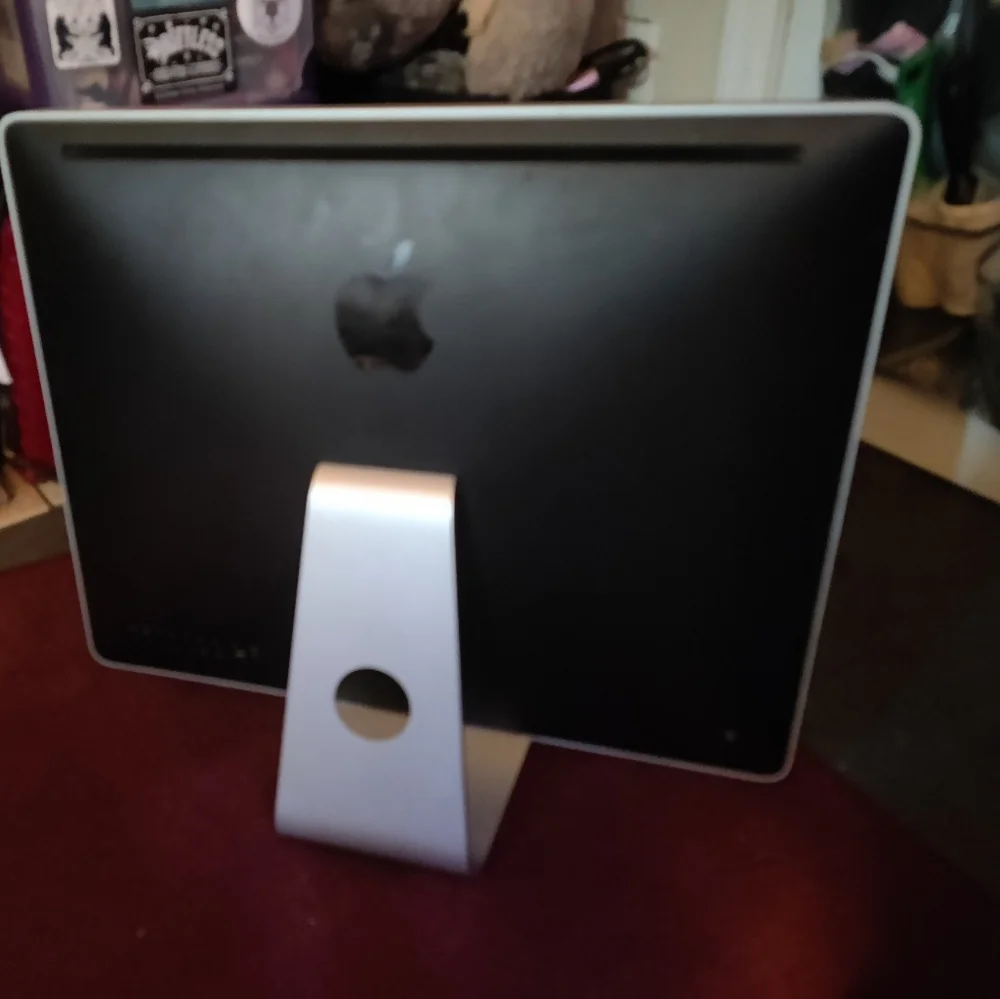 Mac Desktop - Picture 3 of 3